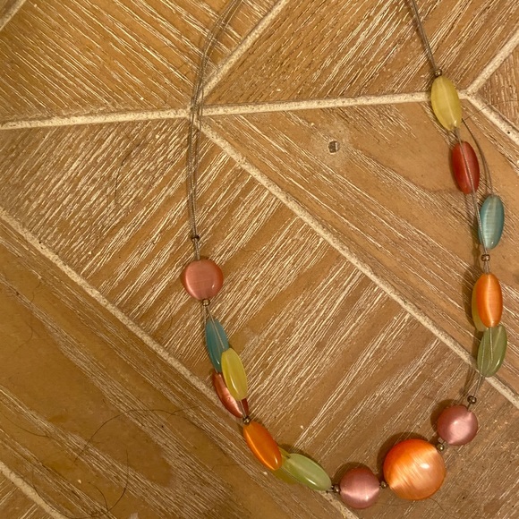 Colorful necklace - Picture 1 of 4